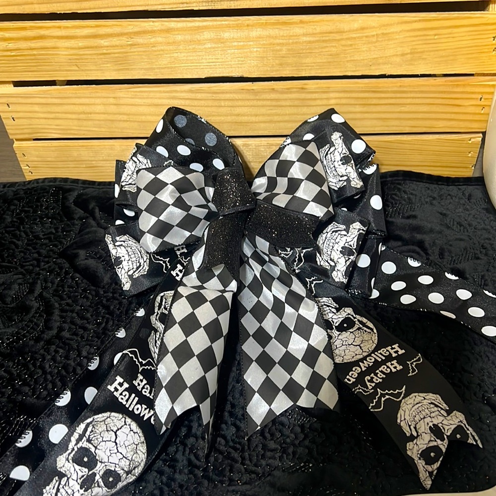 Handmade Halloween 👻 Bow